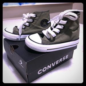 Converse Hi Top infant/toddler sz5